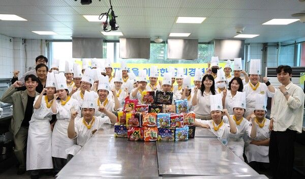 '제 17회 오뚜기 제품을 이용한 창작요리경연대회' 단체사진 /오뚜기