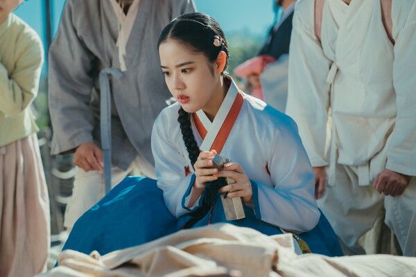 서은우 역의 김향기. 사진=tvN ‘조선 정신과 의사 유세풍2’