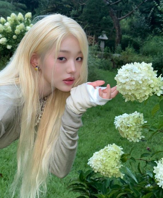 사진=아이브 장원영