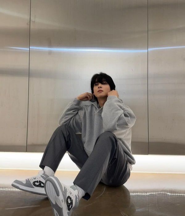 '오늘도 사랑스럽개' 차은우가 훈훈한 근황을 전했다. /사진=아스트로 멤버 겸 배우 차은우