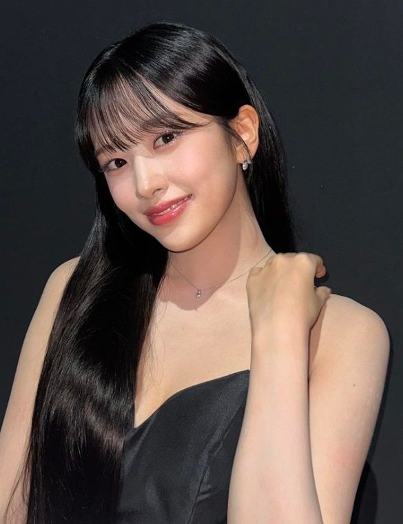 사진=아이브 안유진