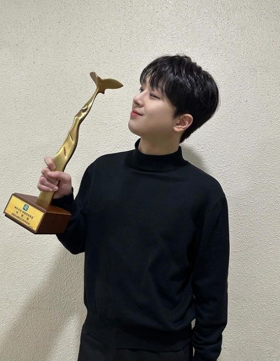 사진=가수 이찬원