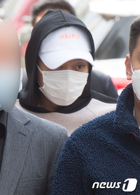 박유천이 독자적 연예활동을 한 대가로 소속사에 약 5억원을 배상하게 됐다. /사진=뉴스1