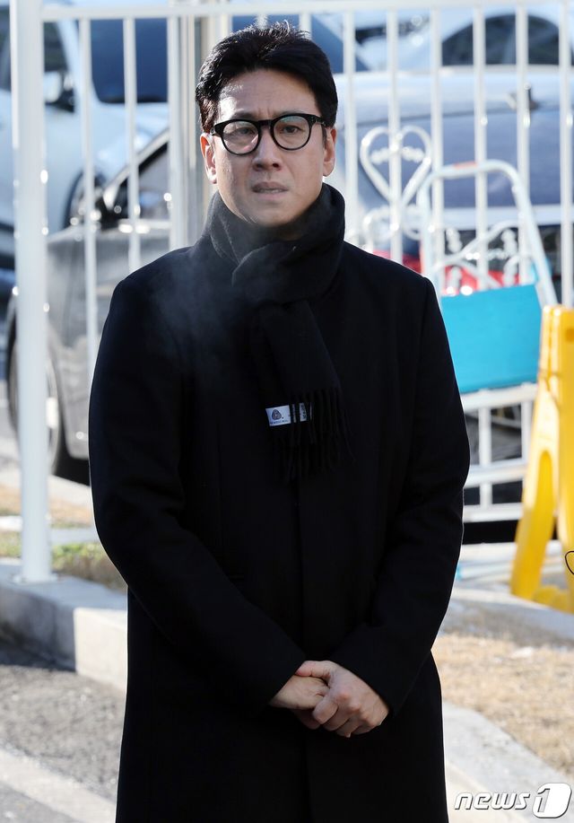 지난 23일 경찰 조사에 임했던 이선균. 사진=뉴스1
