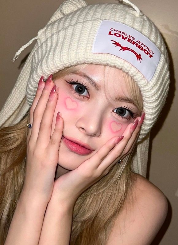 사진=르세라핌 홍은채