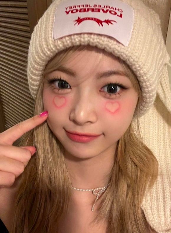 사진=르세라핌 홍은채