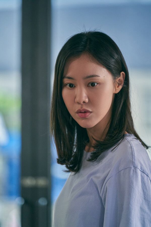 영화 '스마트폰을 떨어뜨렸을 뿐인데' 김예원 스틸. 사진=넷플릭스