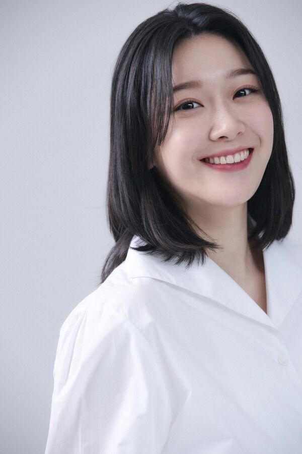 배우 장윤정. 사진=이뉴어 엔터테인먼트