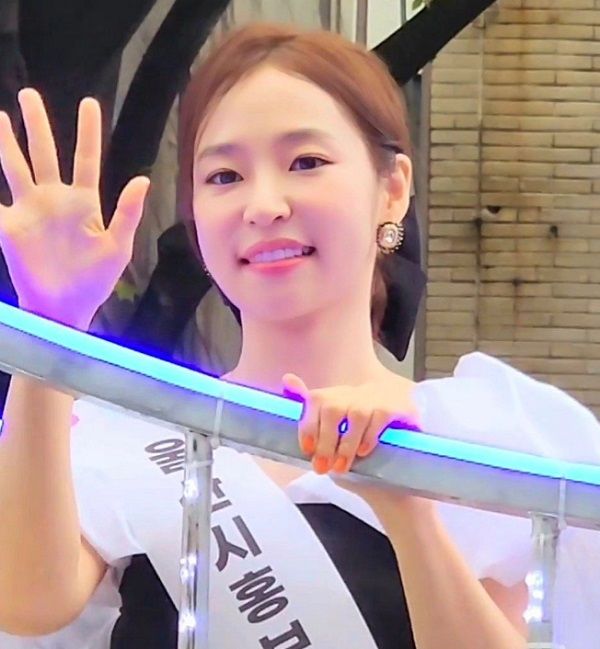 사진=가수 홍자