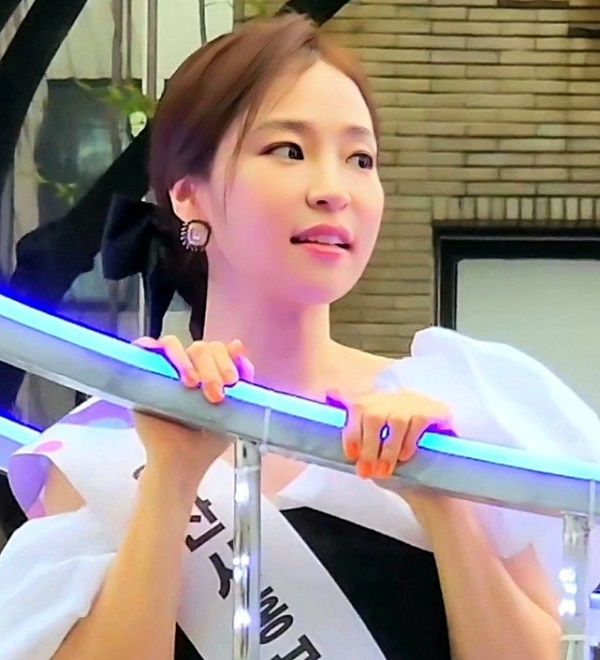 사진=가수 홍자