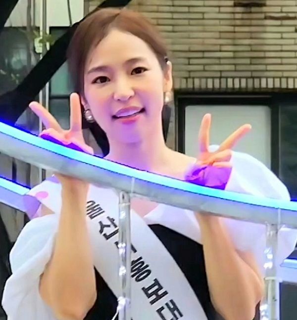 사진=가수 홍자