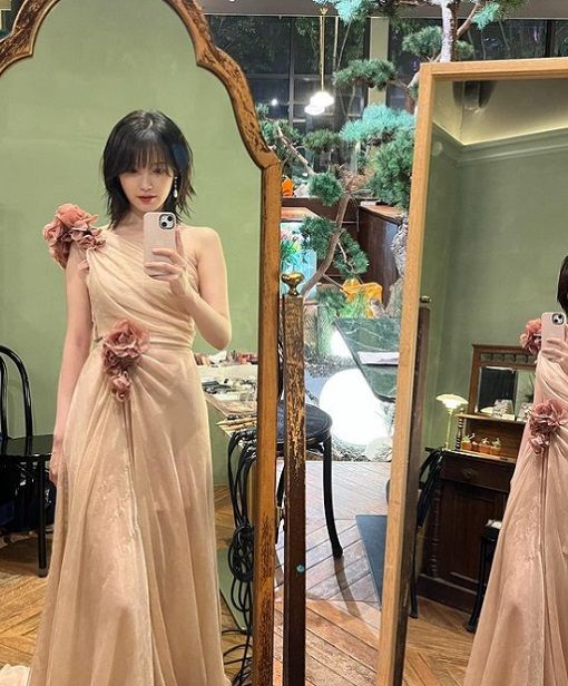 사진=가수 겸 배우 아이유