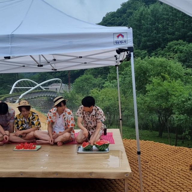 ‘장미꽃 필 무렵’ 출연진. 사진=크레아 스튜디오