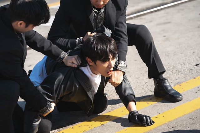 ‘7인의 탈출’ 3회 스틸. 사진=초록뱀미디어·스튜디오S