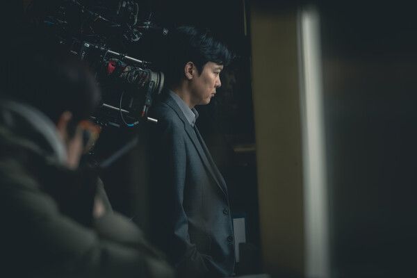 '선산' 비하인드 스틸. 사진=넷플릭스