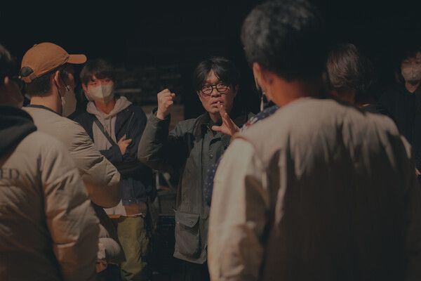 '선산' 비하인드 스틸. 사진=넷플릭스