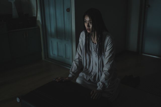 '조명가게'. 사진=디즈니+
