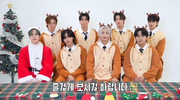 에이티즈_크리스마스인사. 사진=KQ