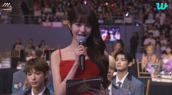 아이브 장원영_원영이의 스타 인터뷰 코너. 사진=스타쉽엔터테인먼트