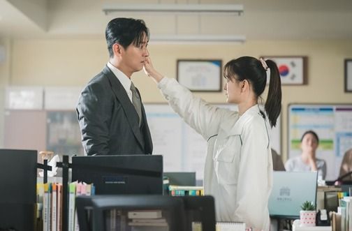 사진=사랑은 외나무다리에서