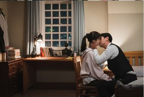 사진=사랑은 외나무다리에서