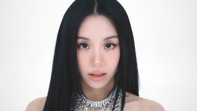 트와이스 신곡 '스트래티지' 뮤직비디오 티저 섬네일. 사진=JYP