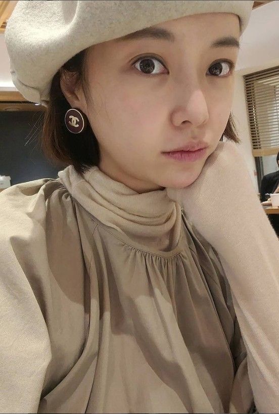 사진=배우 황정음.&nbsp;