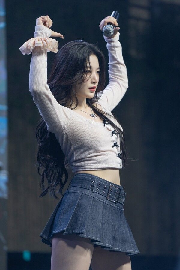 (여자)아이들 슈화 건국대학교 축제. 사진=큐브엔터테인먼트