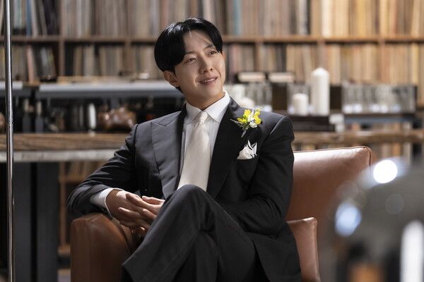 '7인의 부활' 이정신. 사진=초록뱀미디어·스튜디오S