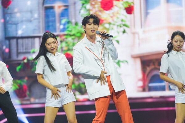 '불타는 장미단2'. 사진=크레아 스튜디오