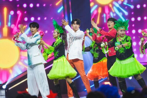 '불타는 장미단2'. 사진=크레아 스튜디오