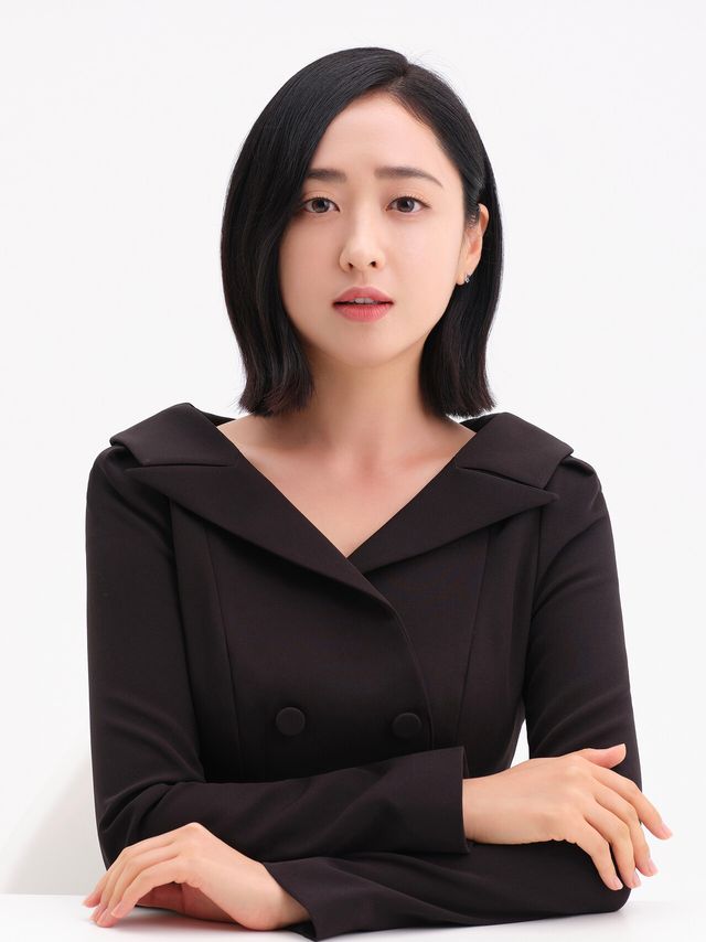 배우 김민정. 사진=마이네스트컴퍼니