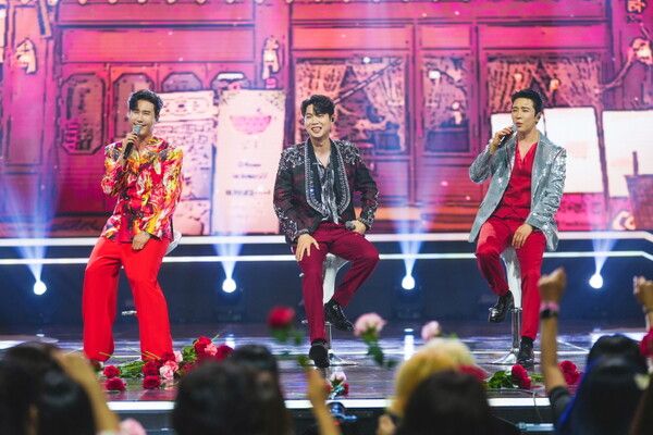 '불타는 장미단2'. 신성-에녹-손태진. 사진=크레아 스튜디오