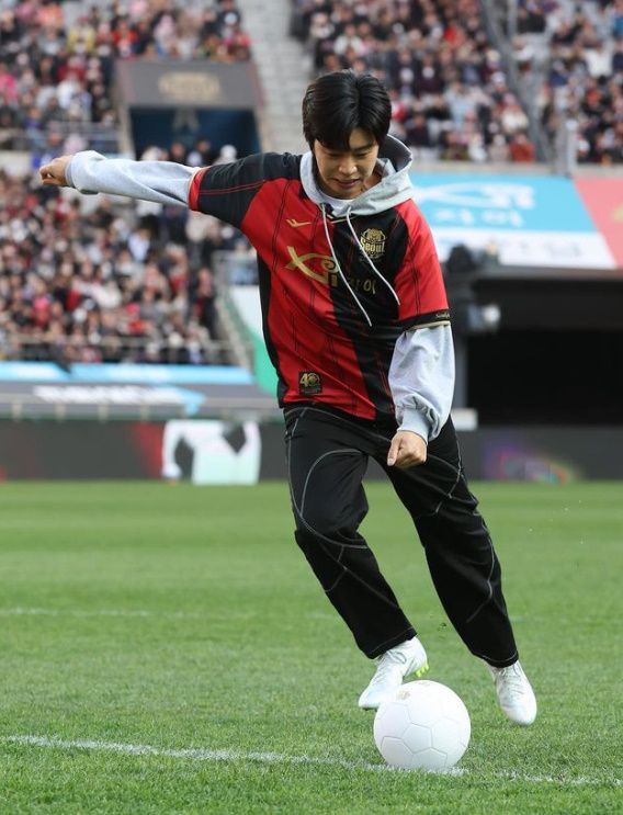 임영웅. 사진=FC서울 공식 SNS