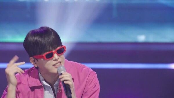 '불타는 장미단'. 사진=크레아 스튜디오