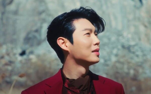 가수 손태진. 사진='당신의 카톡사진' MV 캡처