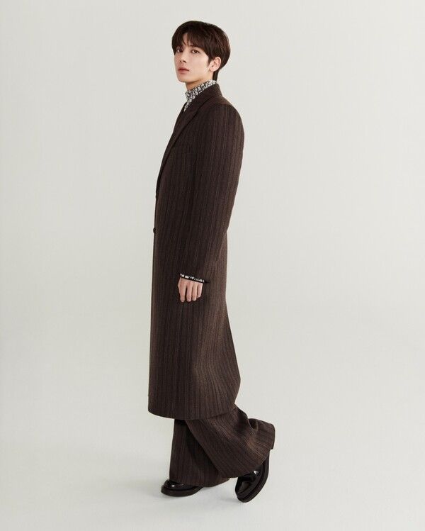 그룹 투모로우바이투게더. ©Brett Lloyd. 사진=디올