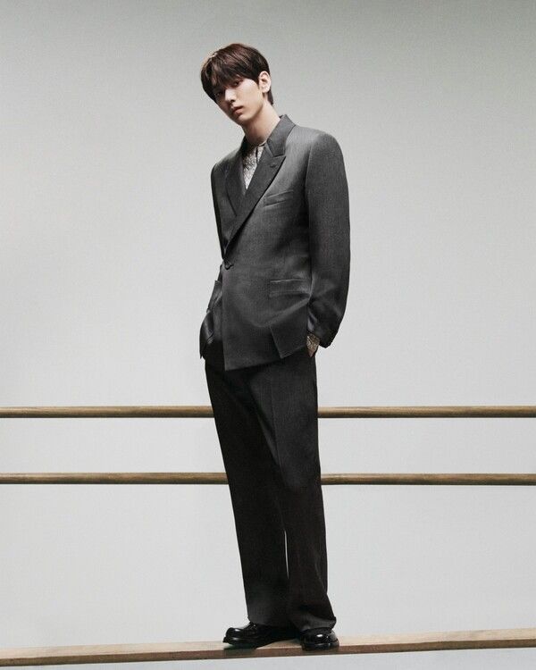 그룹 투모로우바이투게더. ©Brett Lloyd. 사진=디올