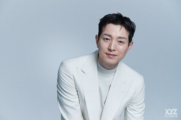 배우 정성일. 사진=엑스와이지 스튜디오