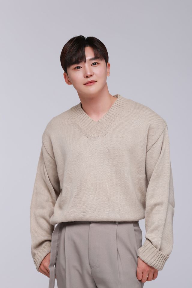 사진=새 싱글 '그리운 사람아'로 컴백하는 가수 이도진