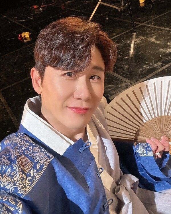 가수 영탁. 사진=산탁클로스