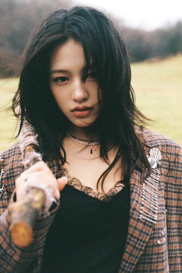 안유진. 아이브 엠파시_첫번째 콘셉트 포토. 사진=스타쉽엔터테인먼트