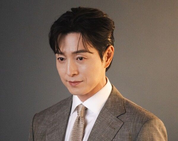 정성일. 사진=에이투지 엔터테인먼트, 소니 픽쳐스