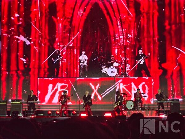 지난 18일 서울 마포구 상암문화광장에서는 MBC '버추얼라이브 페스티벌 with 쿠팡플레이'(VLF) 1일차 공연이 열렸다.