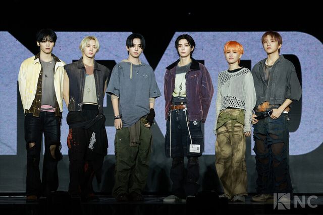 그룹 보이넥스트도어(BOYNEXTDOOR)가 20일 오후 2시 서울 강서구 KBS아레나에서 진행된 미니 5집 ‘디 액션(The Action)’ 발매 기념 쇼케이스에서 포즈를 취하고 있다. 사진=김규빈 기자