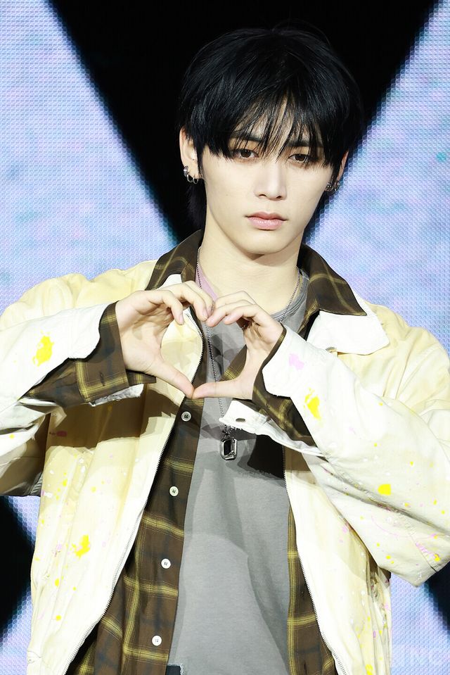 그룹 보이넥스트도어(BOYNEXTDOOR) 태산이 20일 오후 2시 서울 강서구 KBS아레나에서 진행된 미니 5집 ‘디 액션(The Action)’ 발매 기념 쇼케이스에서 포즈를 취하고 있다. 사진=김규빈 기자