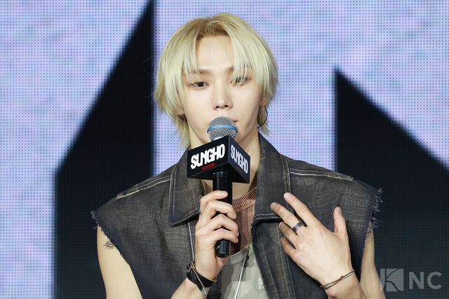 그룹 보이넥스트도어(BOYNEXTDOOR) 성호가 20일 오후 2시 서울 강서구 KBS아레나에서 진행된 미니 5집 ‘디 액션(The Action)’ 발매 기념 쇼케이스에서 소감을 말하고 있다. 사진=김규빈 기자