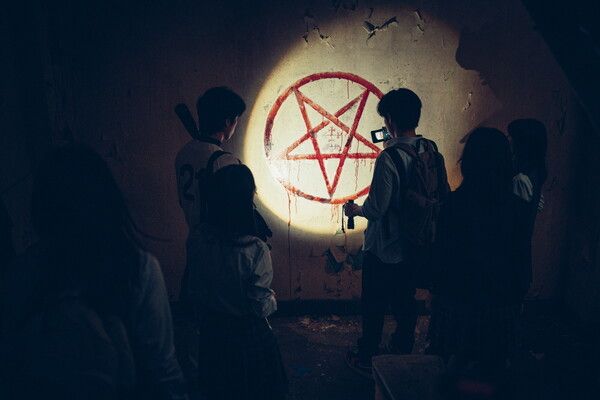 영화 '강령: 귀신놀이' 스틸컷. 사진=이오콘텐츠그룹