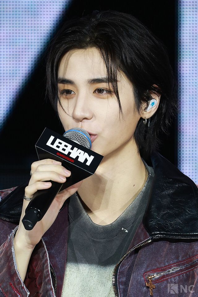 그룹 보이넥스트도어(BOYNEXTDOOR) 이한이 20일 오후 2시 서울 강서구 KBS아레나에서 진행된 미니 5집 ‘디 액션(The Action)’ 발매 기념 쇼케이스에서 소감을 말하고 있다. 사진=김규빈 기자