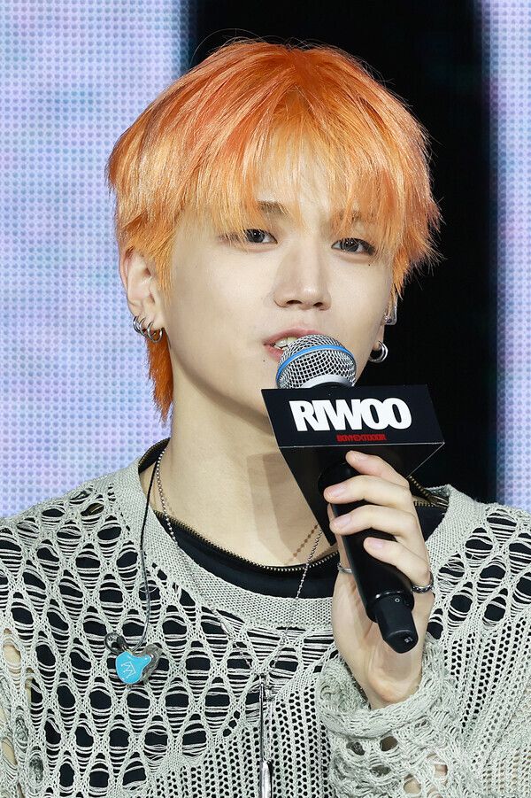 그룹 보이넥스트도어(BOYNEXTDOOR) 리우가 20일 오후 2시 서울 강서구 KBS아레나에서 진행된 미니 5집 ‘디 액션(The Action)’ 발매 기념 쇼케이스에서 소감을 말하고 있다. 사진=김규빈 기자